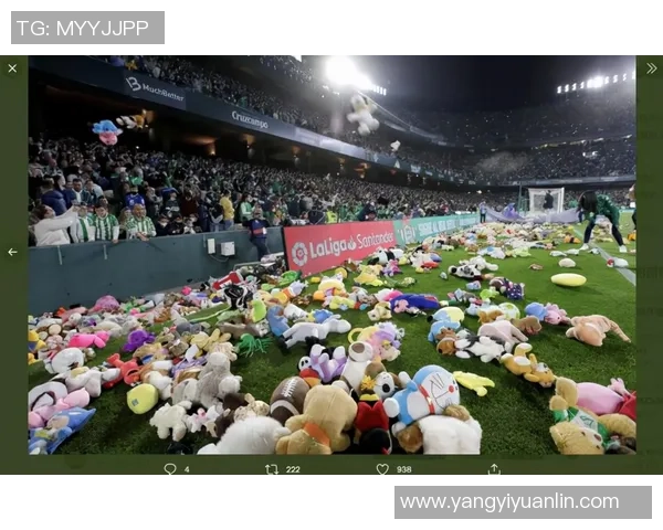 圣诞节足球明星专场盛宴：与球迷共度温暖圣诞夜