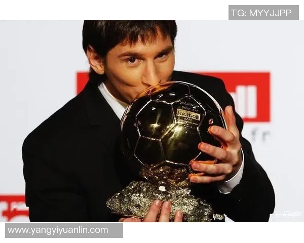 泰国传奇球星足球生涯回顾与影响力分析 泰国传奇球星足球生涯回顾与影响力分析