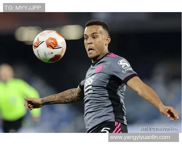 热搜足球球星排名榜引发热议 热搜足球球星排名榜引发热议